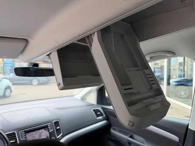 Volkswagen Sharan 1.4 TSI Exclusive Series 2017 Benzine 24