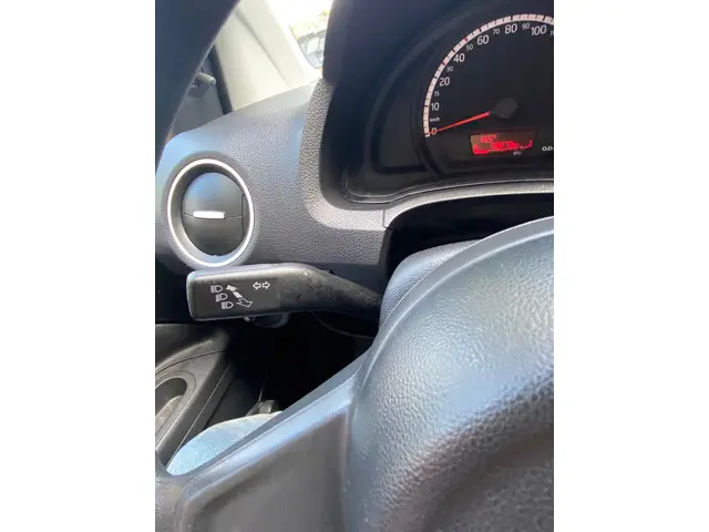 Volkswagen up! 1.0 groove up! BlueMotion 2014 Benzine 11