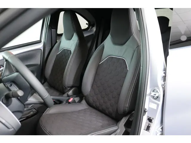 Toyota Aygo X 1.0 VVT-i MT JBL, 2025 Benzine 15