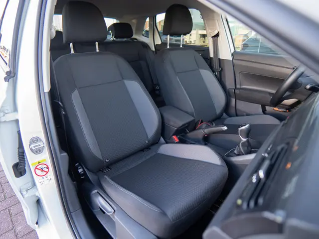 Volkswagen Polo 1.0 TSI Life Edition 2025 Benzine 33