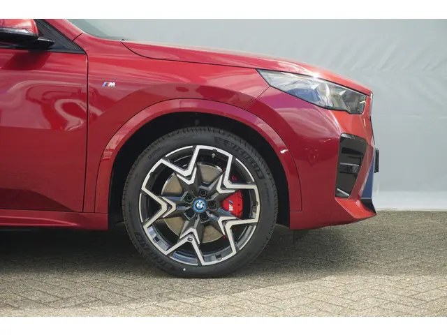BMW iX2 xDrive30 2024 Elektrisch 6