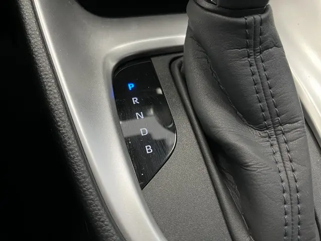 Toyota Yaris 1.5 Hybrid 115 Active 2021 Hybride Benzine 34