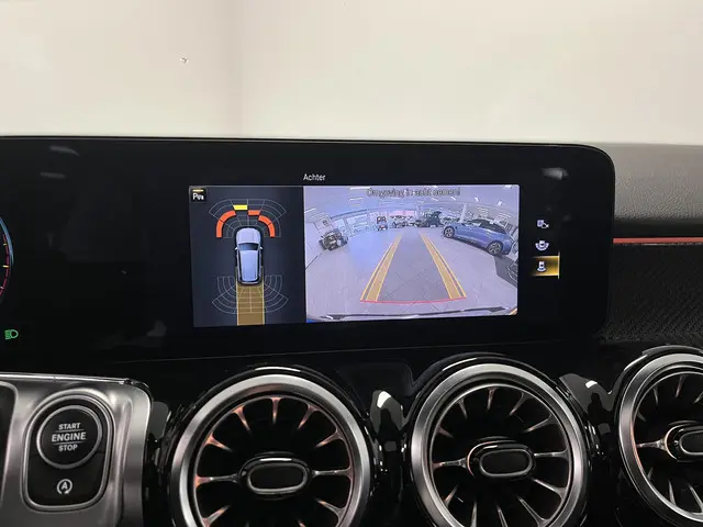 Mercedes-Benz GLB 200 AMG Line 2021 Benzine 12