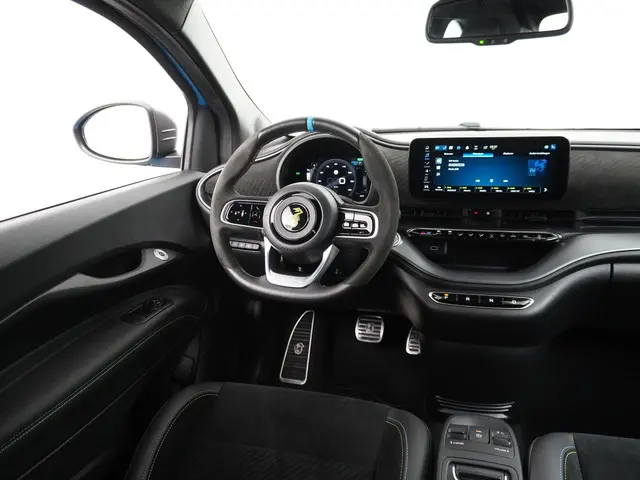 Abarth 500e Cabrio Turismo Scorpion 2023 Elektrisch 26