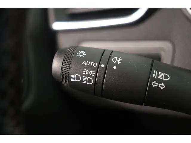 Renault Clio 1.0 TCe 90 Equilibre 2022 Benzine 25