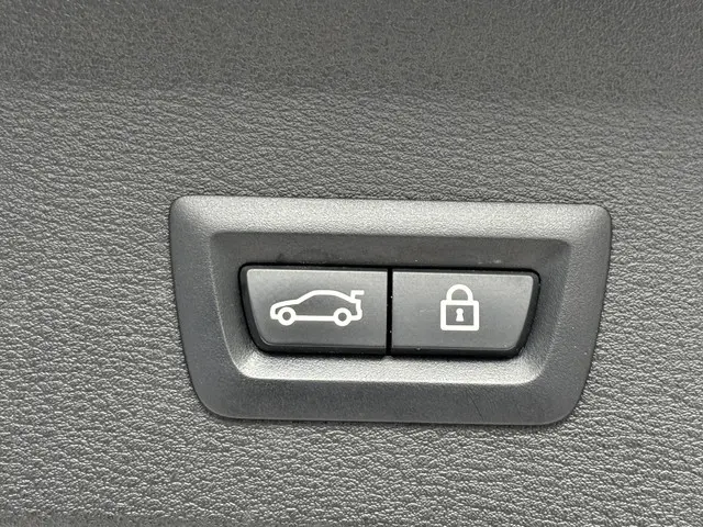 BMW X1 sDrive20i High Executive 2018 Benzine 40