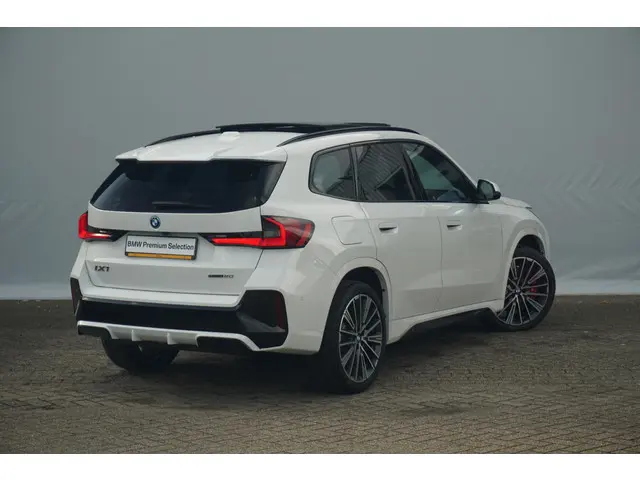 BMW iX1 eDrive20 M Sport Pro 2025 Elektrisch 4