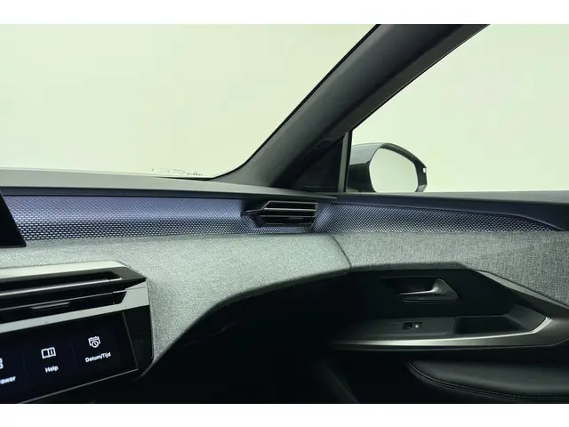 Peugeot e-5008 GT Avantage 73 kWh 2025 Elektrisch 42