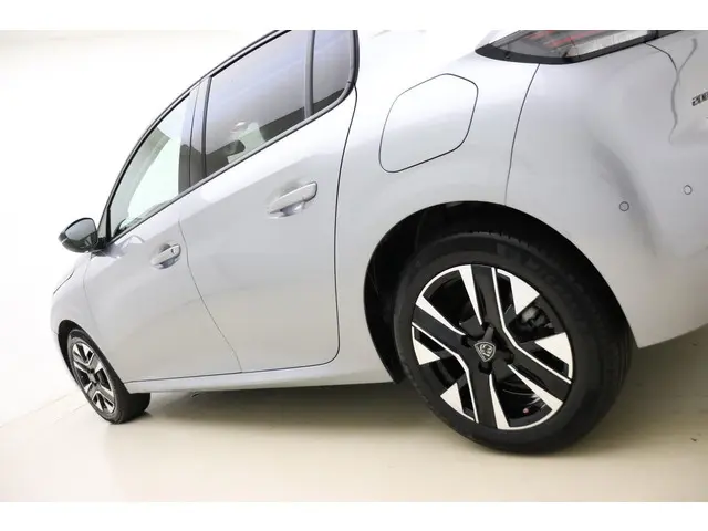 Peugeot 208 1.2T 100pk Allure 2024 Benzine 16