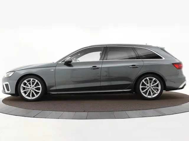 Audi A4 Avant 35 TFSI 150PK S line 2020 Benzine 30