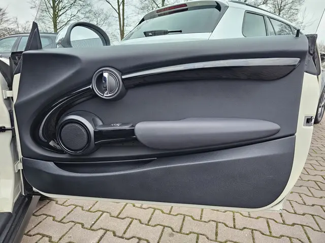 MINI Cooper Mini 1.5 Business 2015 Benzine 20