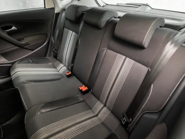 Volkswagen Polo 1.2-12V Sportline 2012 Benzine 14