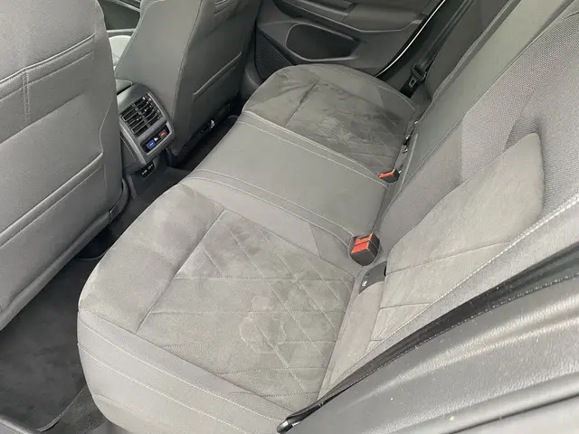 Volkswagen Golf 1.4 eHybrid Style 2021 Hybride Benzine 30