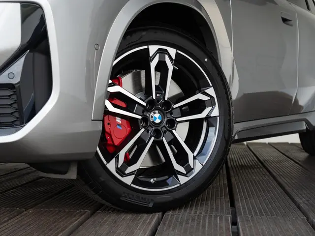 BMW X1 sDrive18i 2025 Benzine 17