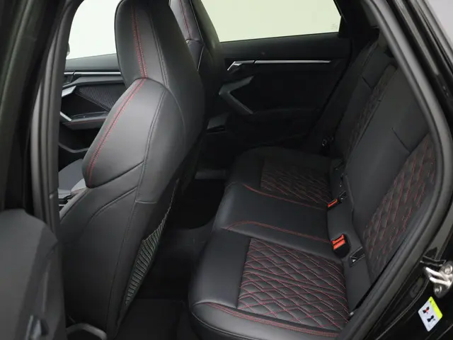 Audi A3 Sportback 35 TFSI/150PK S Line 2024 Benzine 23