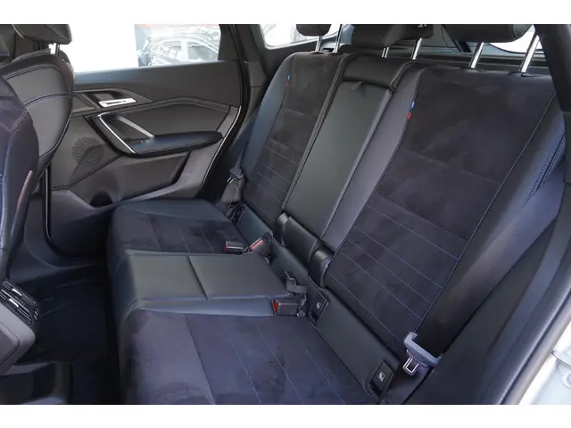 BMW X1 xDrive25e 2024 Hybride Benzine 13