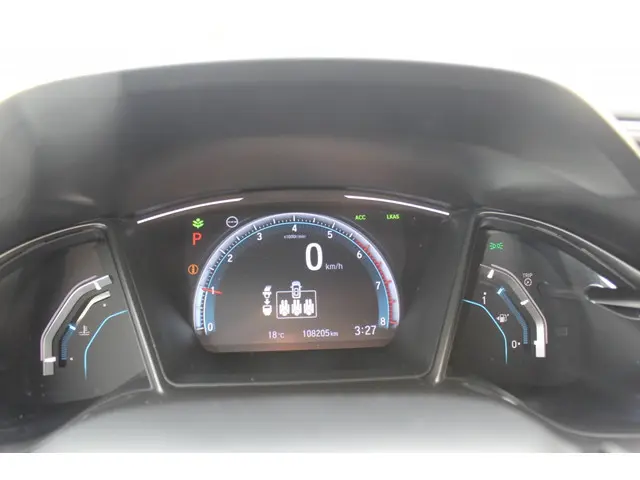 Honda Civic 1.0 i-VTEC Premium Automaat 2020 Benzine 25