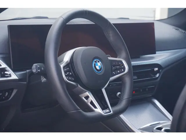 BMW i4 eDrive35 2025 Elektrisch 8