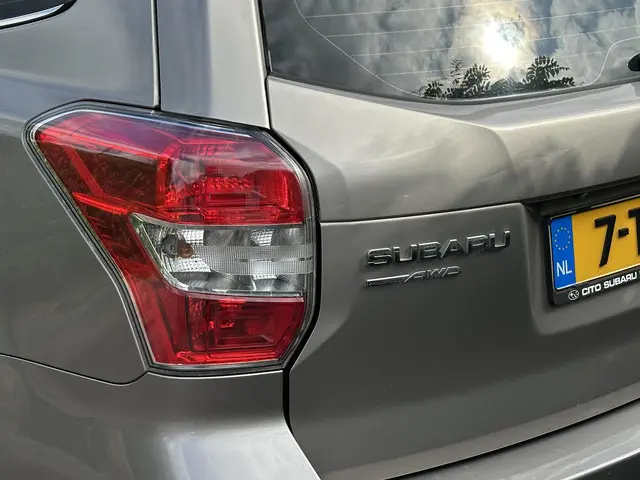 Subaru Forester 2.0 Luxury Plus 2014 Benzine 21
