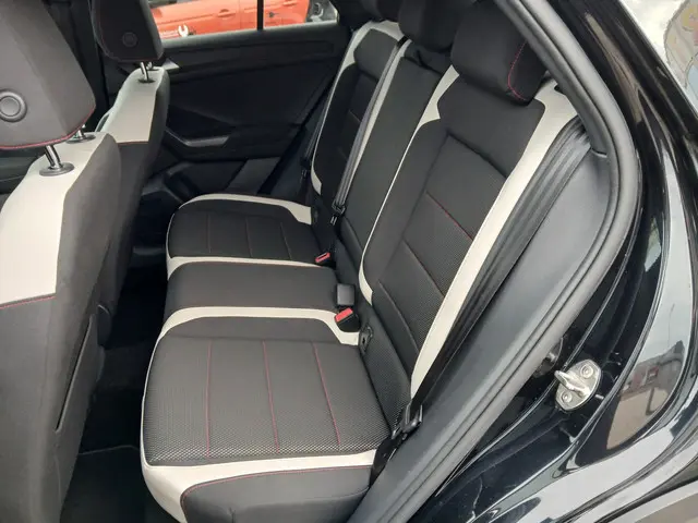 Volkswagen T-Roc 1.5 TSI Sport 2018 Benzine 13