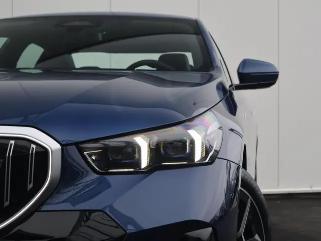 BMW i5 2