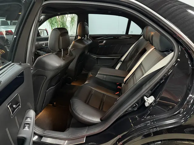 Mercedes-Benz E-Klasse AMG 63 S 4MATIC 2013 Benzine 7