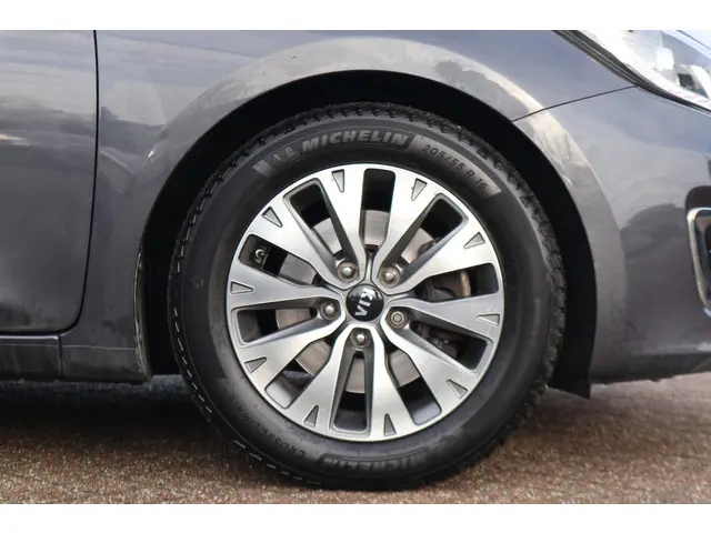 Kia cee'd 1.0 T-GDi DynamicLine 2016 Benzine 32