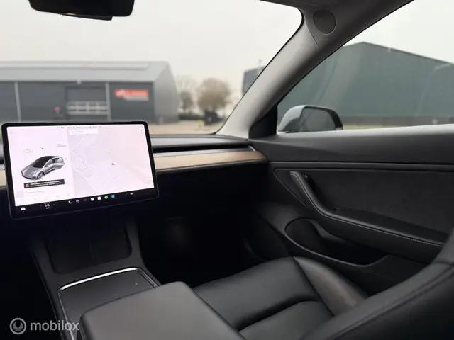 Tesla Model 3 Long Range AWD 75 kWh 2020 Elektrisch 18