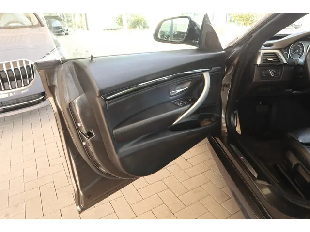 BMW 3 Serie Gran Turismo 320i 2020 Benzine 11