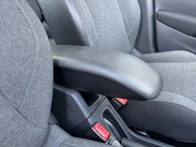 Citroën C3 1.0 PureTech Exclusive 2015 Benzine 14