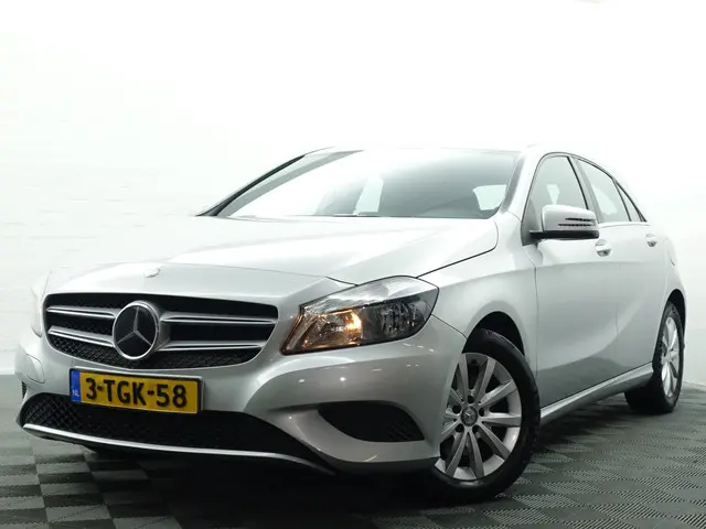 Mercedes-Benz A-Klasse 180 Prestige AMG- 2013 Benzine 23