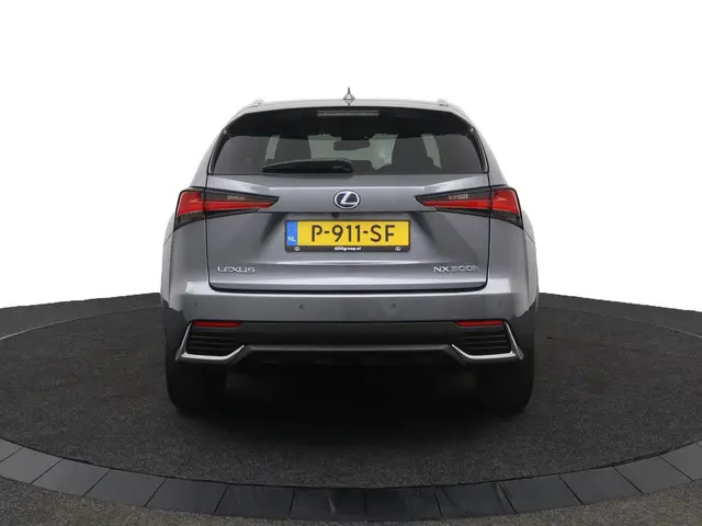 Lexus NX 300h AWD Luxury Line 2018 Hybride Benzine 47