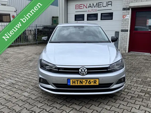 Volkswagen Polo 1.0 TSI Highline Business R 2020 Benzine 2