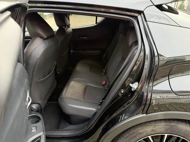 Toyota C-HR 1.8 Hybrid Bi-tone 2018 Hybride Benzine 9