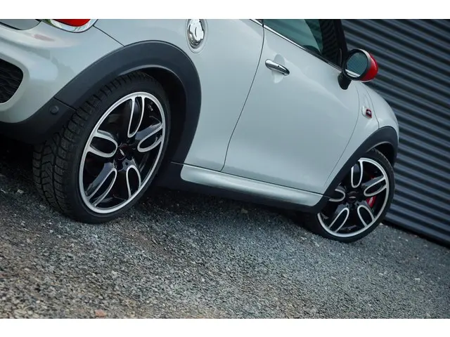 MINI Cooper Mini 2.0 John Works 2015 Benzine 52