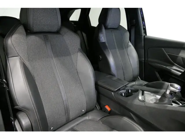 Peugeot 3008 1.2 PureTech GT Line 2016 Benzine 29