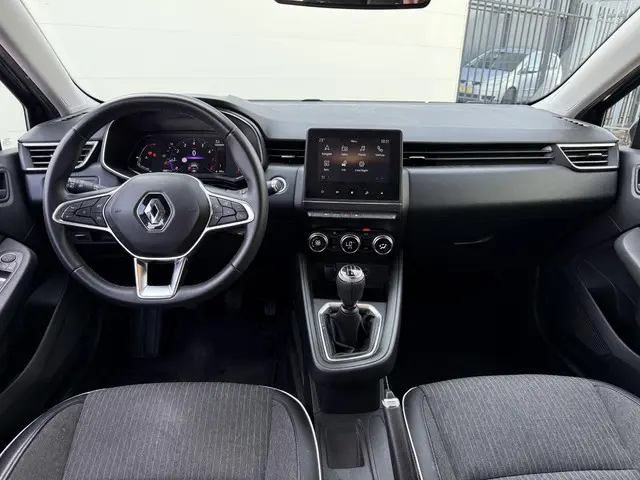 Renault Clio 1.0 TCe Intens 2020 Benzine 24