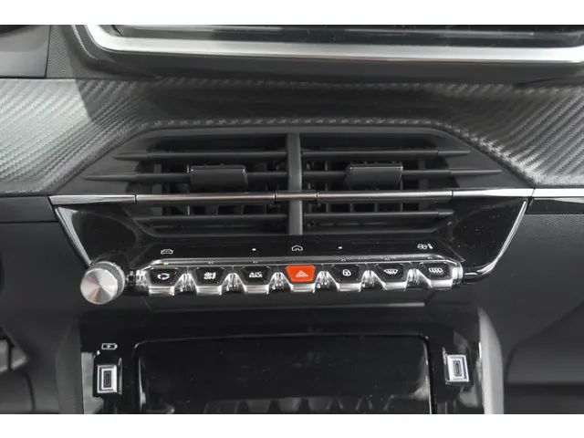 Peugeot 2008 PureTech 130 EAT8 Allure 2024 Benzine 47