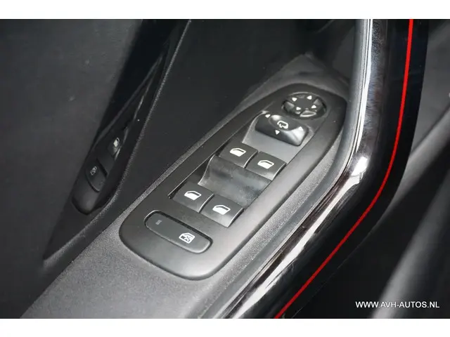 Peugeot 2008 1.2 PureTech GT-Line Automaat 2019 Benzine 18