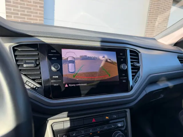 Volkswagen T-Roc 1.5 TSI Sport Business R 2020 Benzine 18