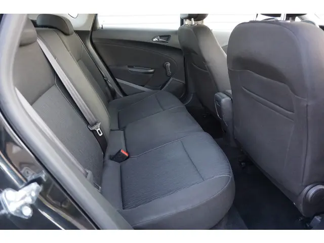 Opel Astra 1.4 Turbo Blitz 2015 Benzine 20