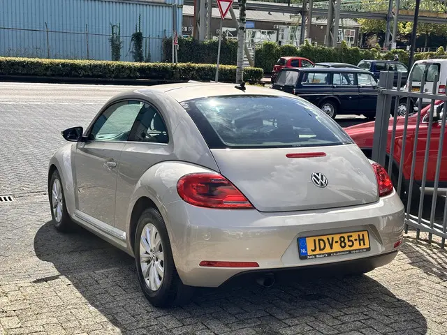 Volkswagen Beetle 1.2 TSI Design 2013 Benzine 2