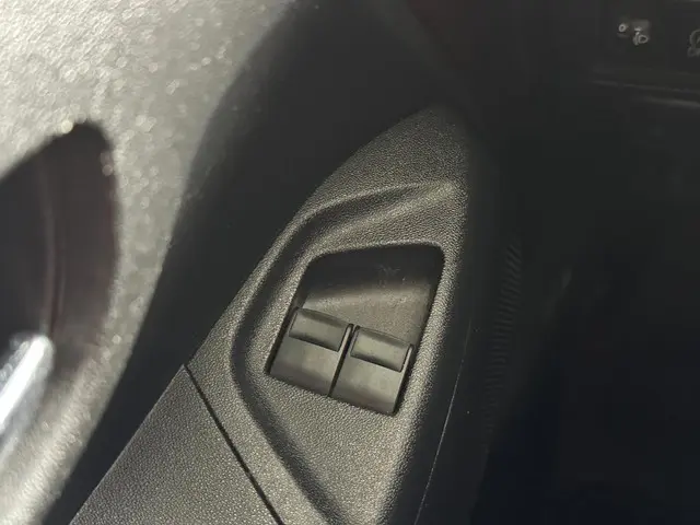 Peugeot 108 1.0 e-VTi Allure 2014 Benzine 17