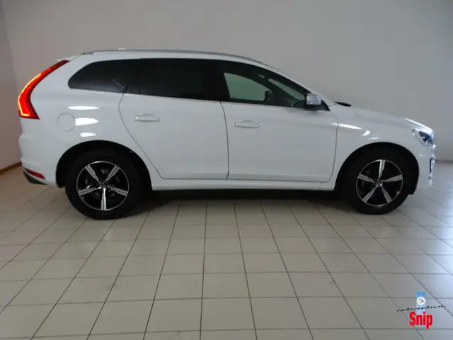 Volvo XC60 2.0 T5 R-Design Automaat. 2017 Benzine 5