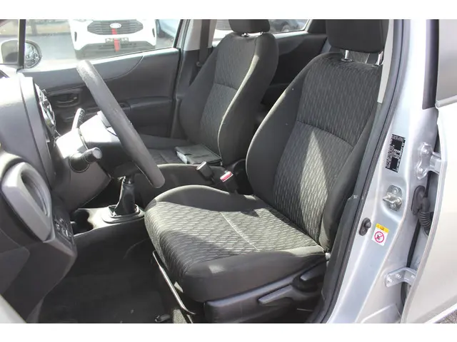 Toyota Yaris 1.0 VVT-i Aspiration, Airco! 2013 Benzine 17