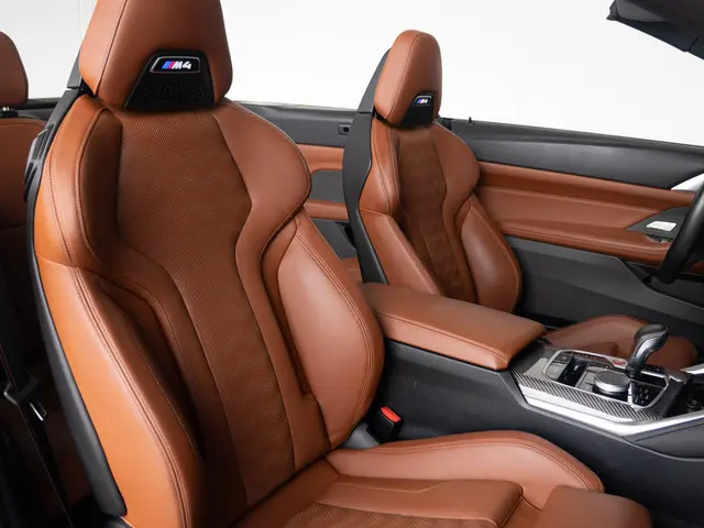 BMW M4 Cabrio xDrive Competition 2024 Benzine 12