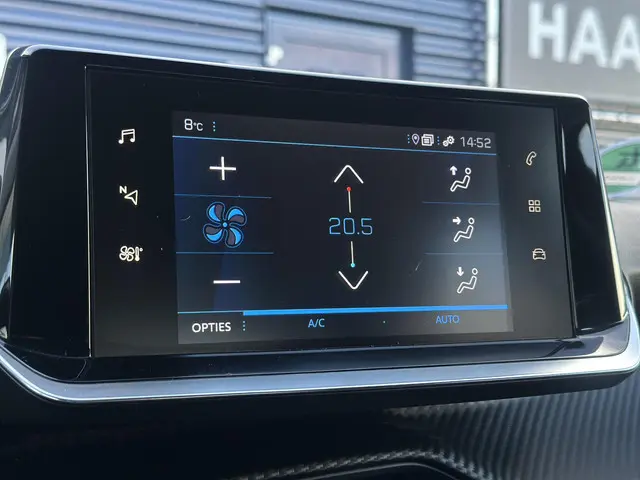 Peugeot 2008 1.2 PureTech 130pk Allure 2021 Benzine 16