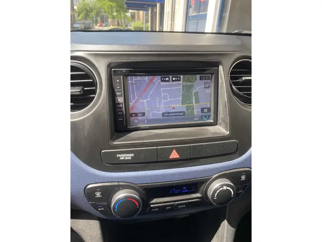 Hyundai i10 1.0i i-Motion Comfort 2017 Benzine 12