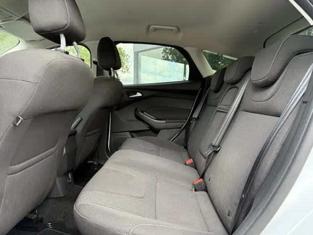 Ford Focus 1.0 EcoBoost 5drs Titanium 2013 Benzine 14