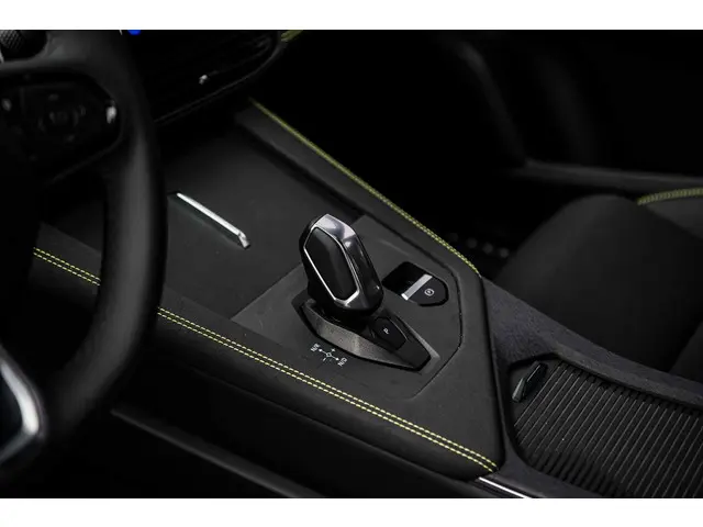 Lynk & Co 01 1.5 Plug-in Hybrid Core 2025 Hybride Benzine 27